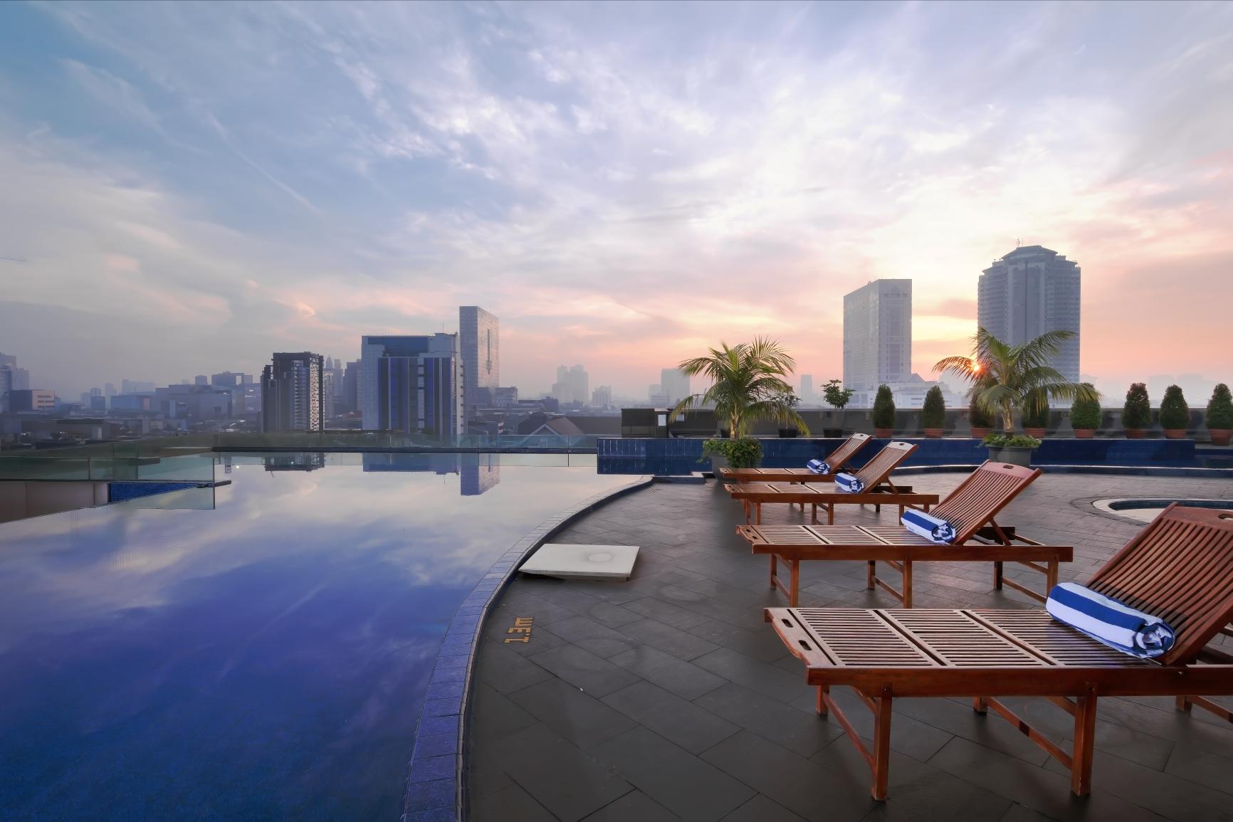 Tiffany, Suite, City View