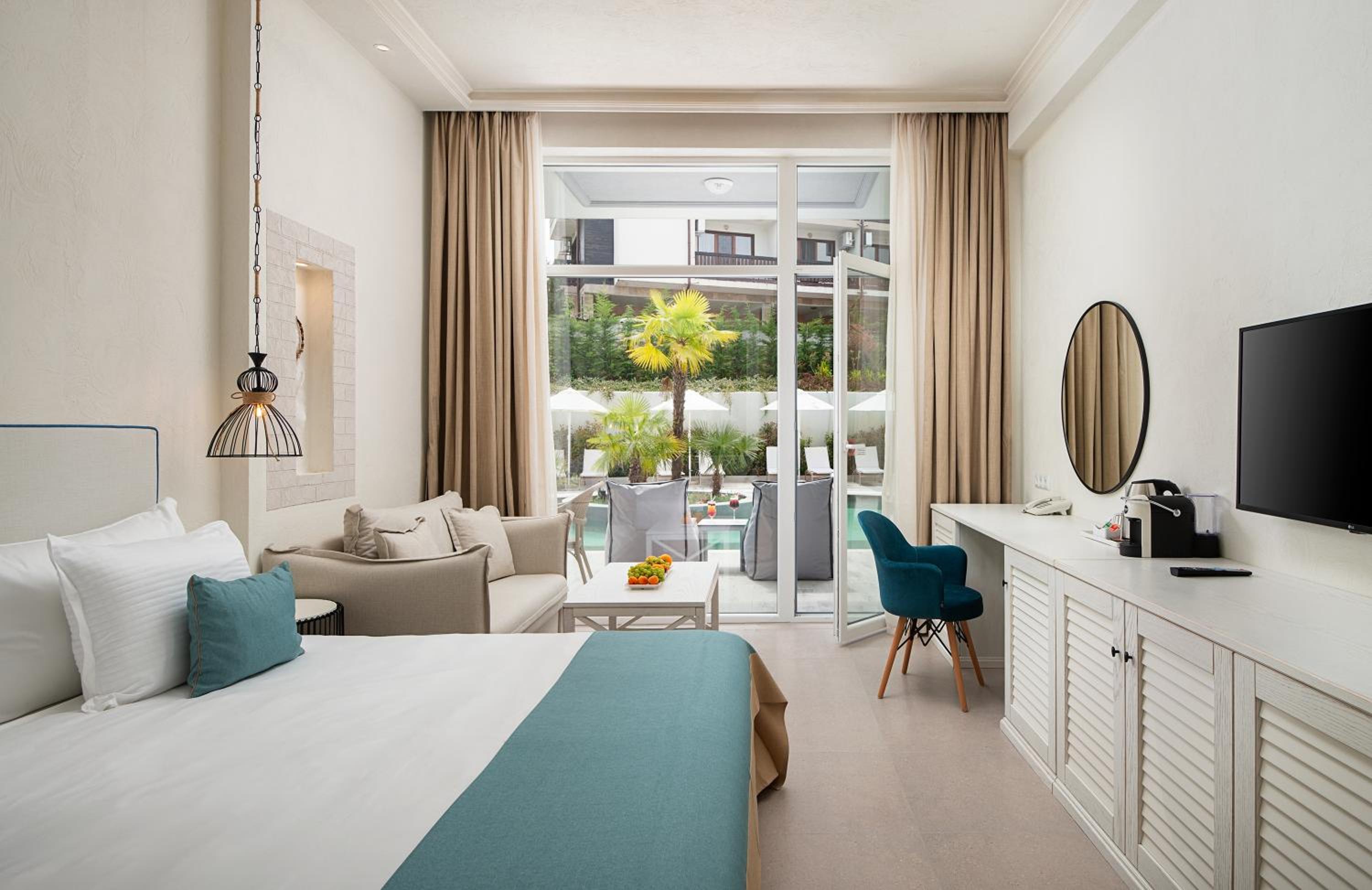 Deluxe, Double Bed, Adult Only, Pool Access