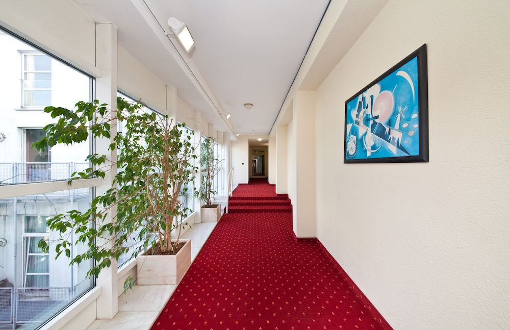 Hotel Madison 7/100