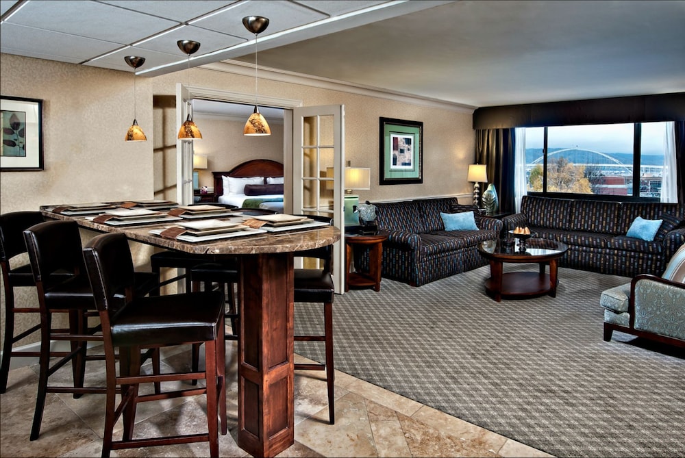 Crowne Plaza Portland Convention Center 65/82