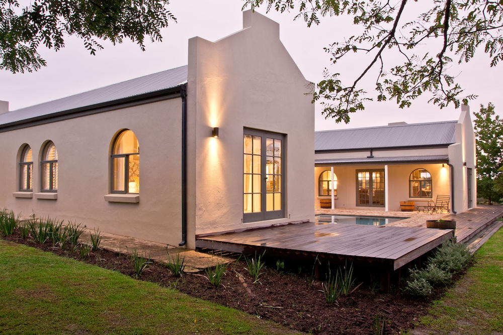 Rare Earth Country House 1/28