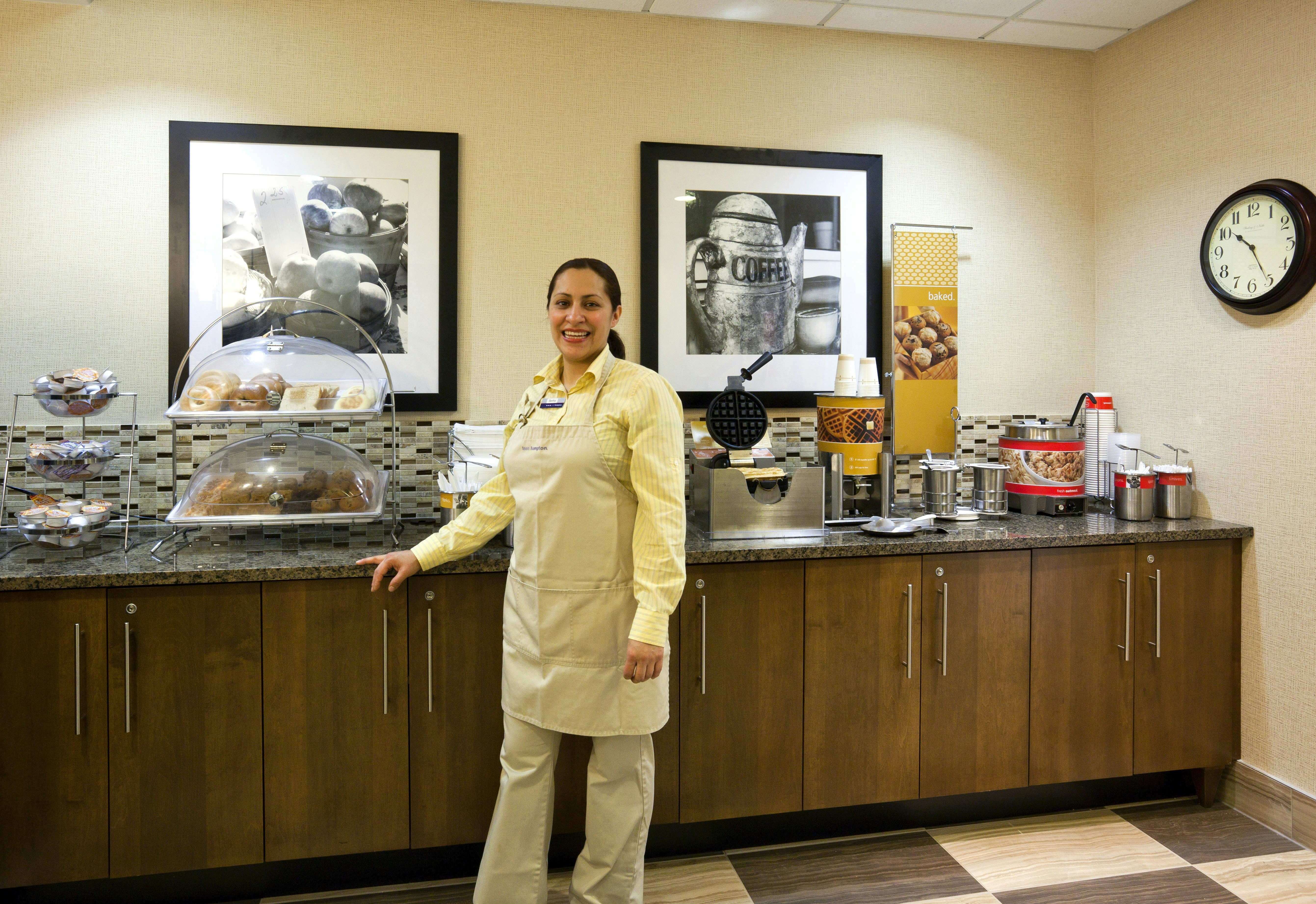 Hampton Inn Rockford 2/6