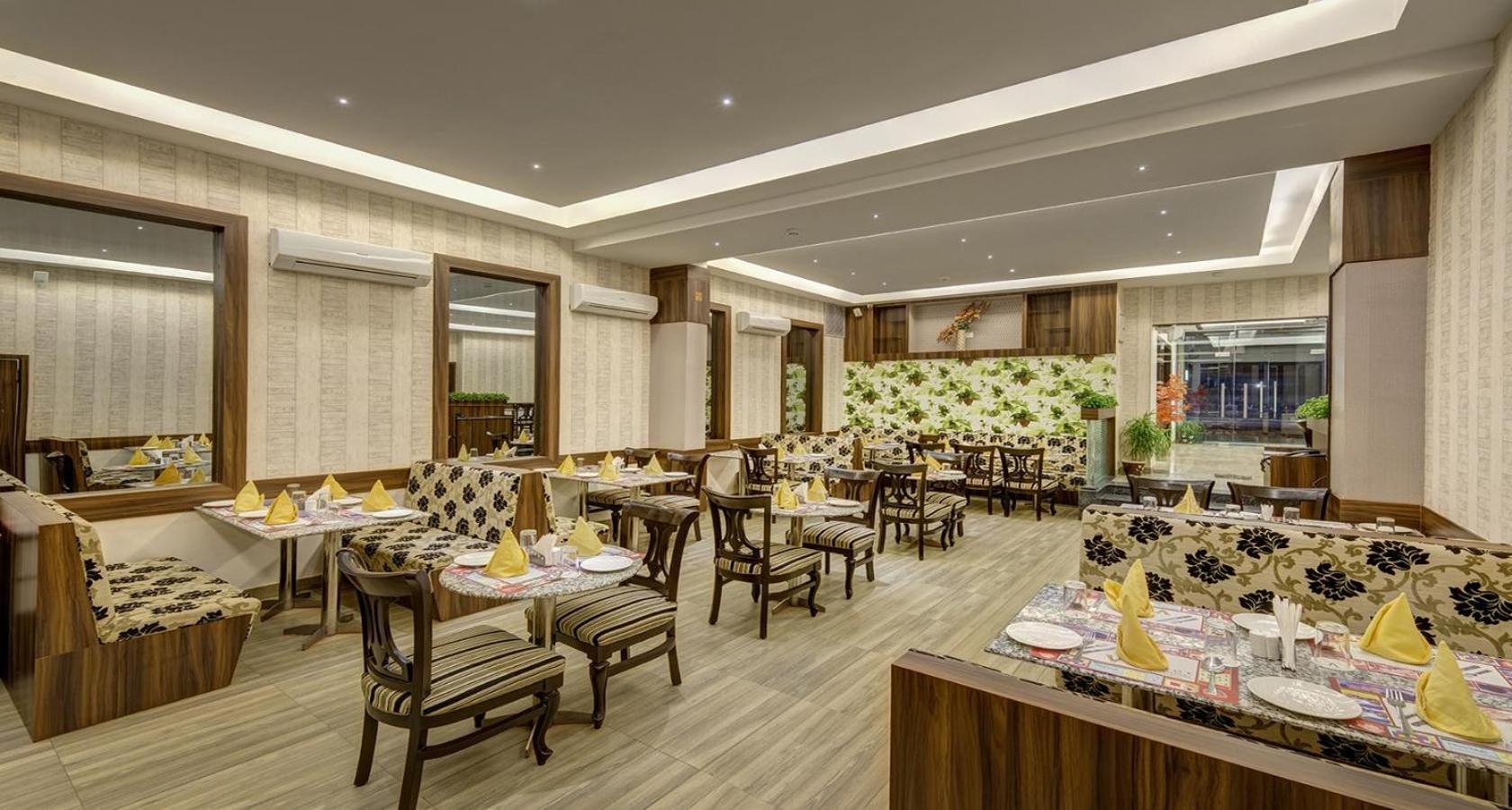 Viceroy Boutique Hotel, Kolkata 24/26