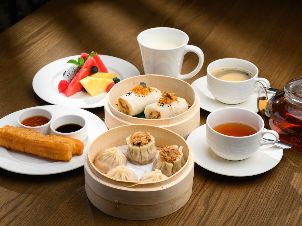 Sofitel Shanghai North Bund 46/60
