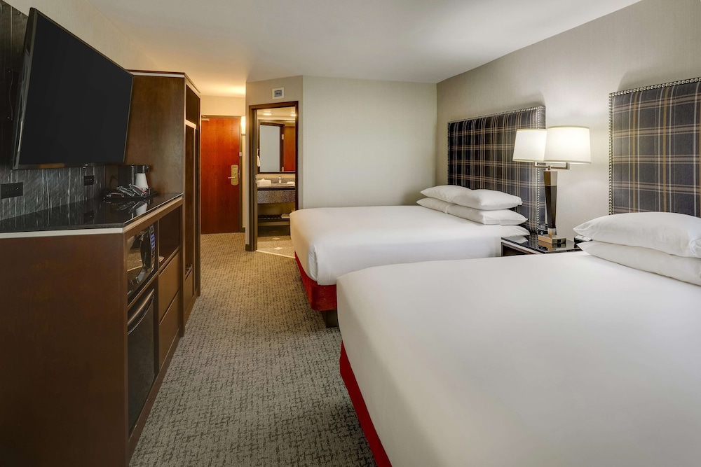 Drury Inn and Suites St. Joseph 10/45