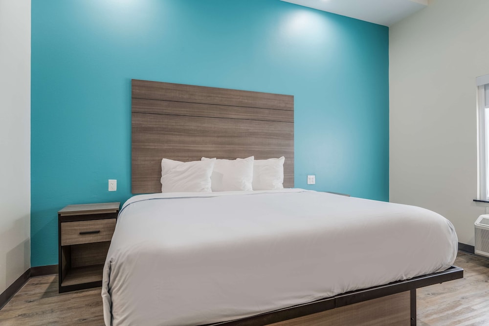 Red Lion Inn & Suites Katy 22/39