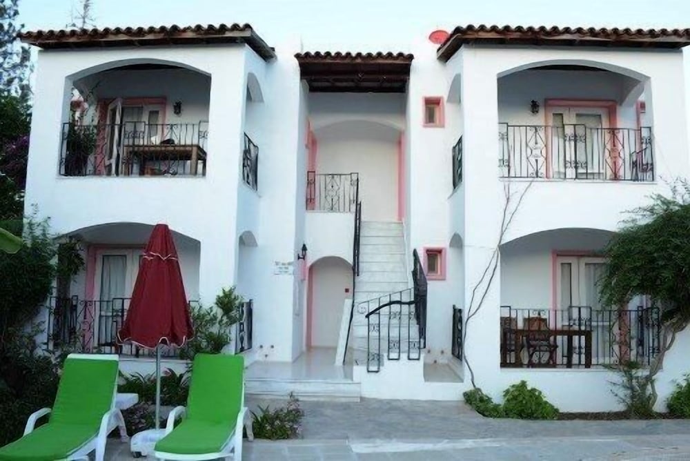 Villa Nergis Apartments 2/23
