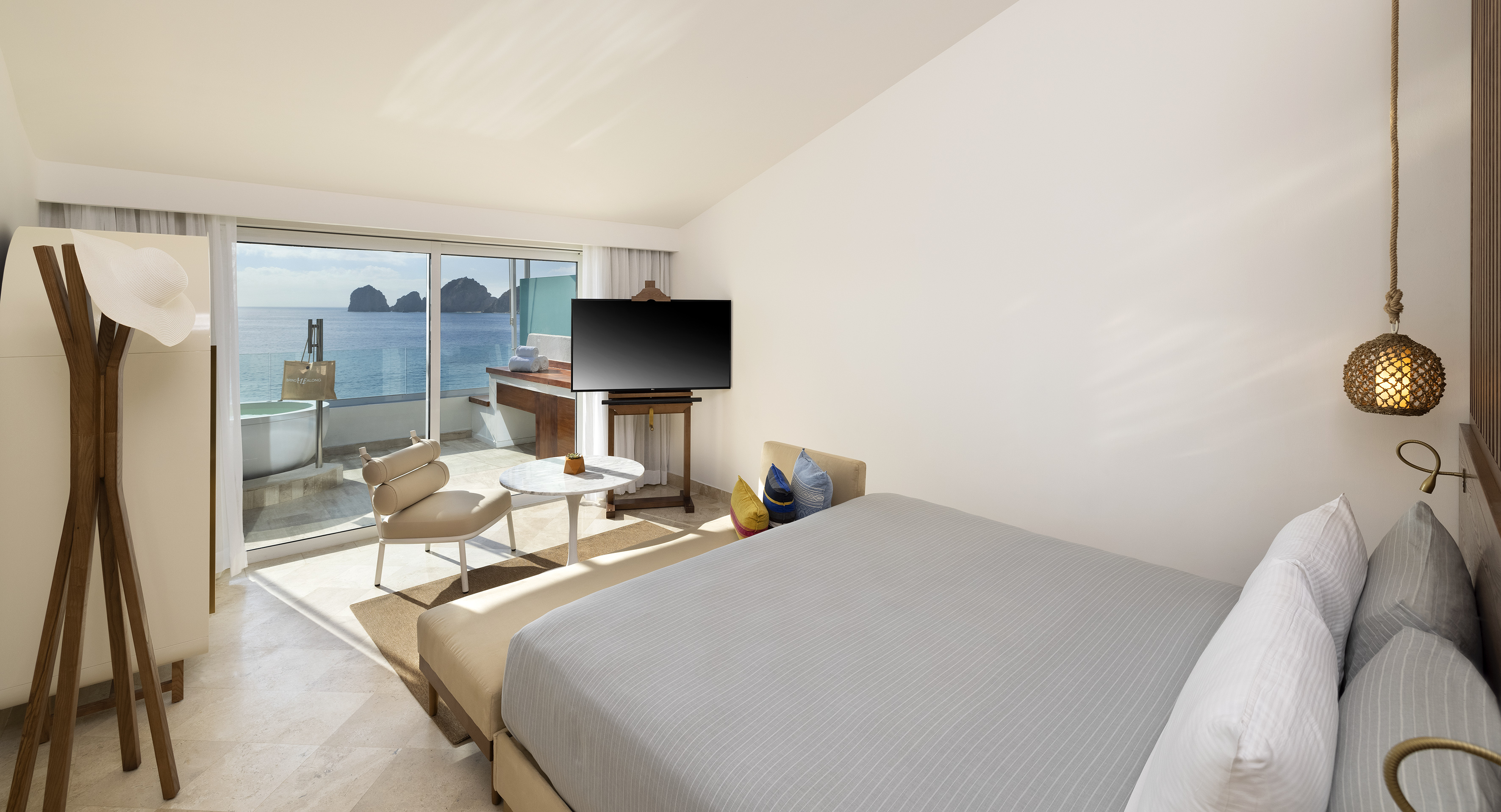Extra Me, Junior Suite, Beach Front, Hot Tub