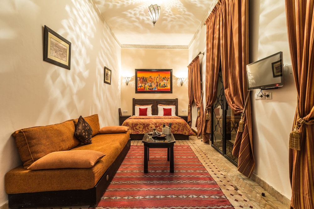 RIAD NASREEN 51/76