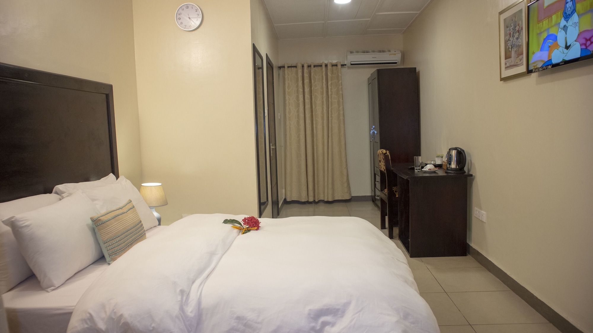 PACIFIC, DOUBLE BED