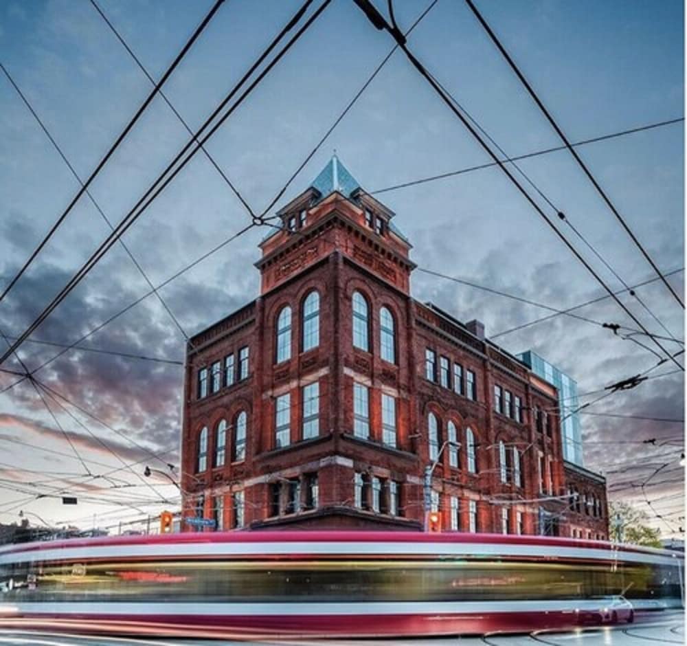 The Broadview Hotel 47/48