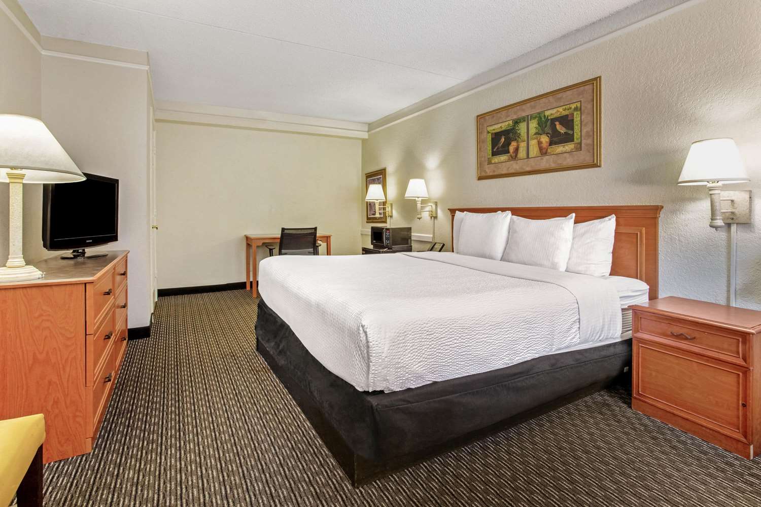 La Quinta Inn by Wyndham Tampa Bay Pinellas Park Clearwater 33/56