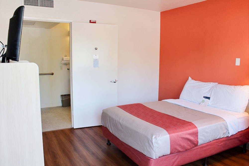 Motel6 Atascadero, CA 19/42
