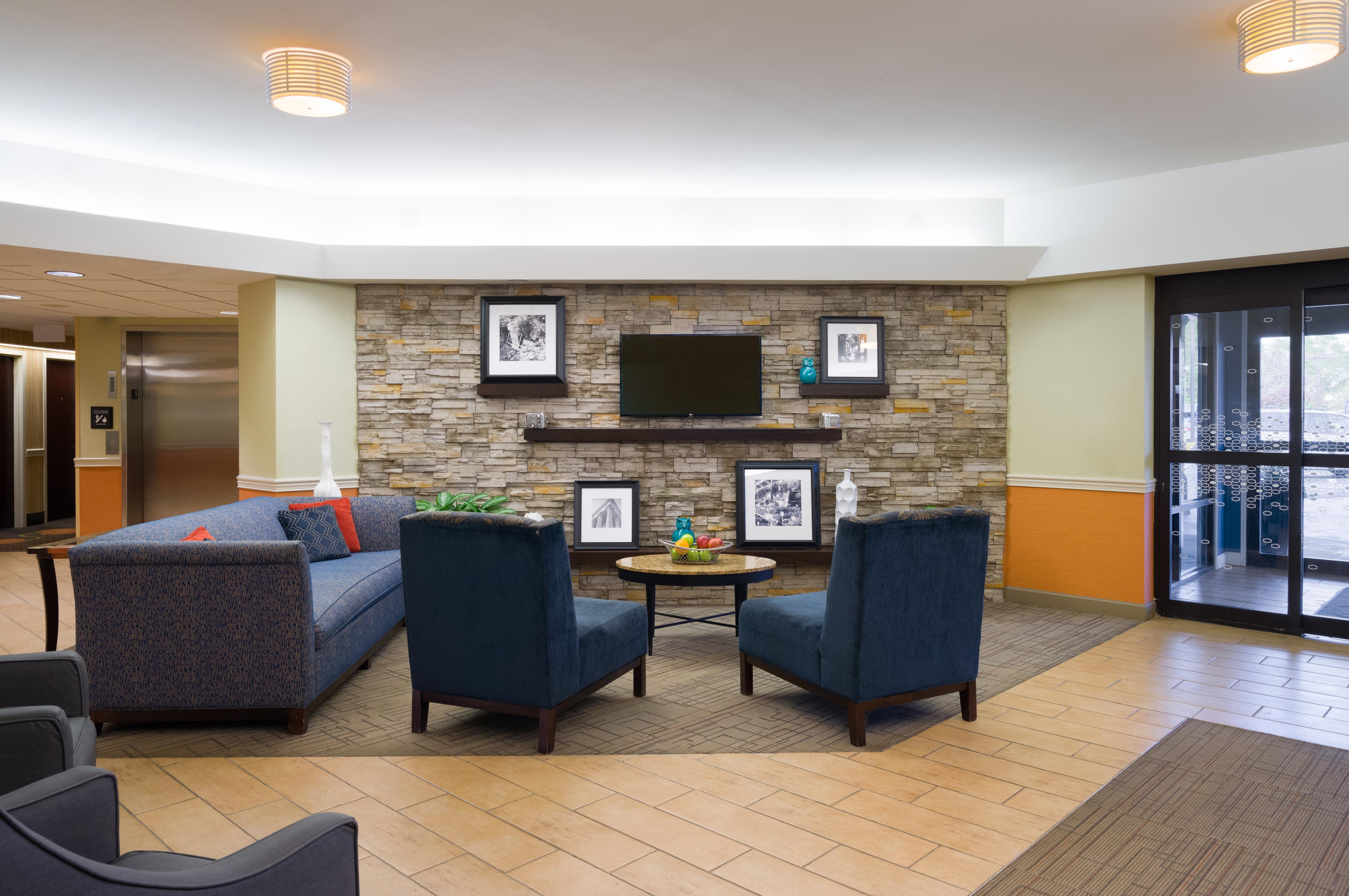 Larkspur Landing Hotel Carlisle 20/28