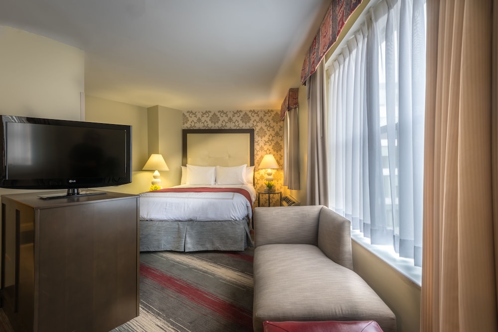 West End Washington Dc Tapestry Collection By Hilton 20/46