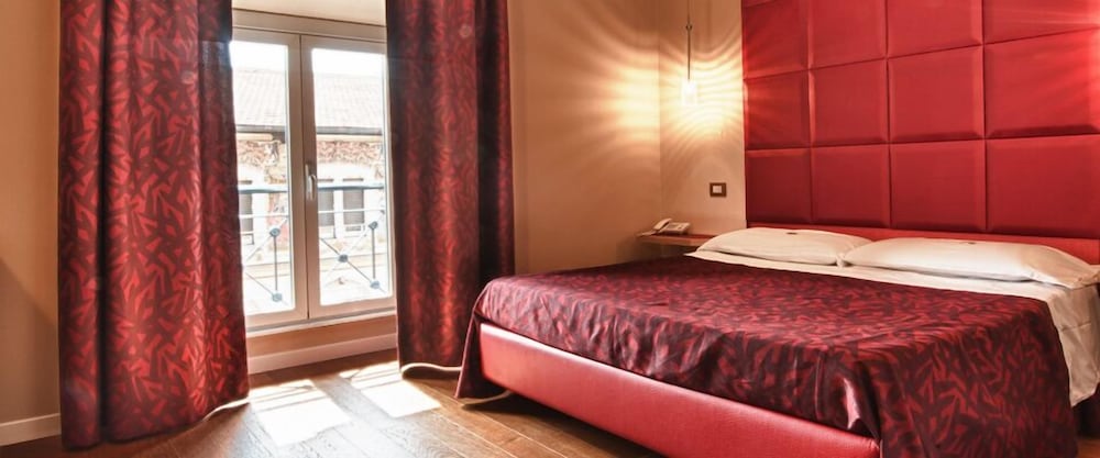 Boutique Rome Inn 4/22