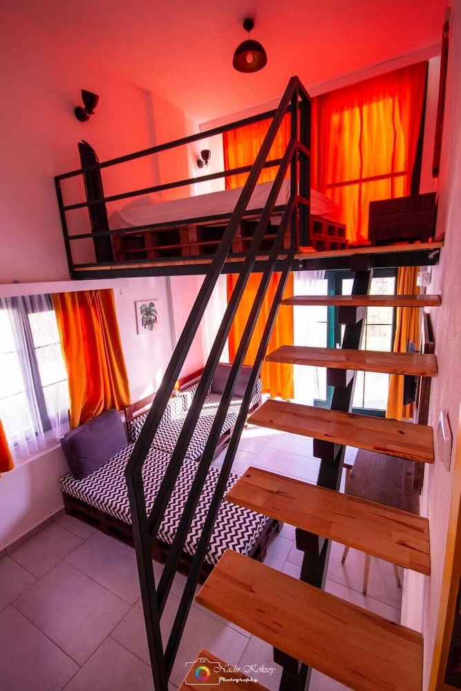 Limon Inn Hotel 37/60