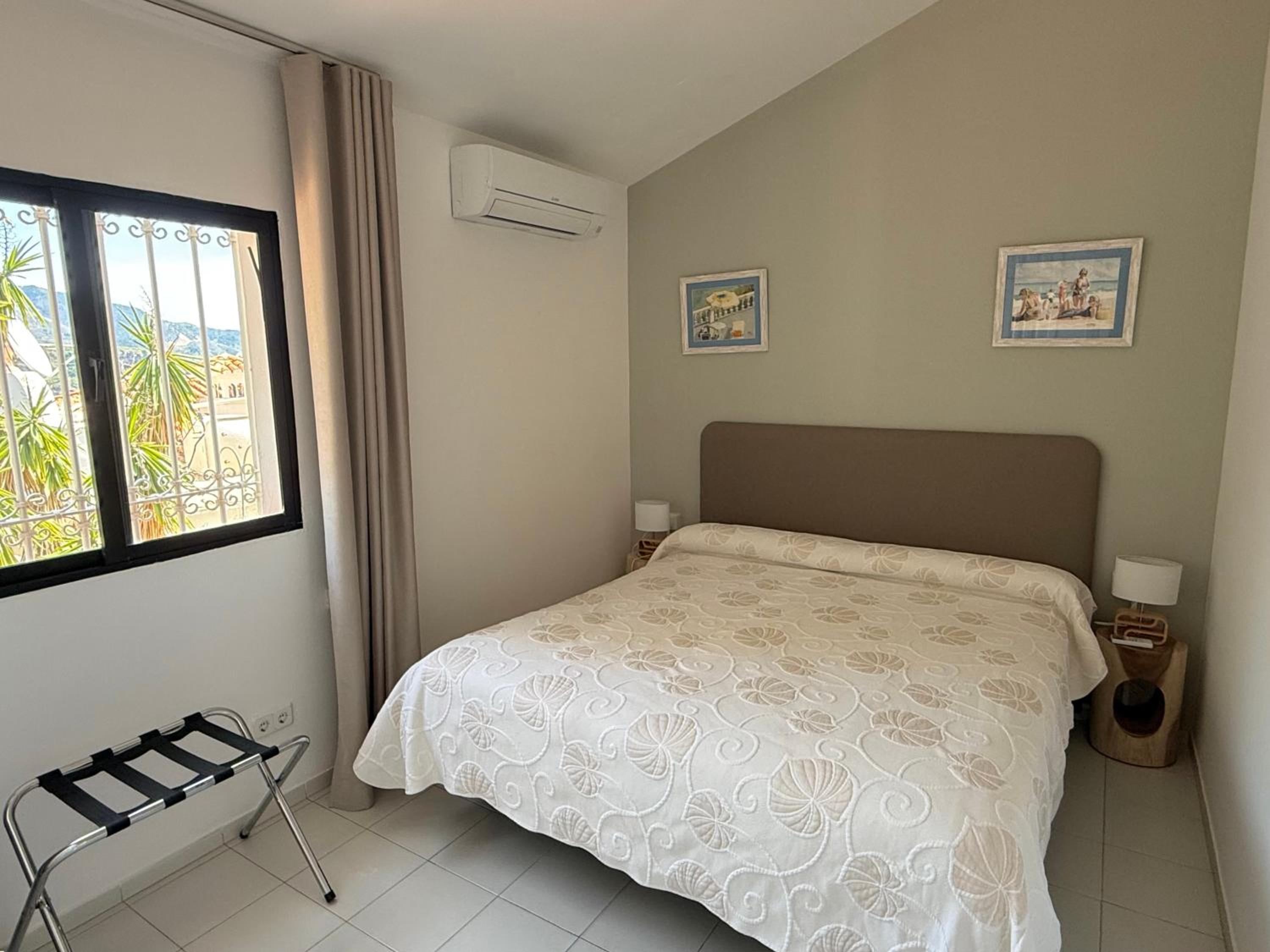 3 Bedrooms, Suite