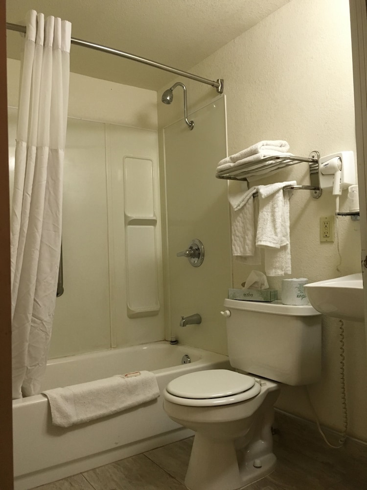 Travelodge By Wyndham Fairfield/Napa Valley 4/35