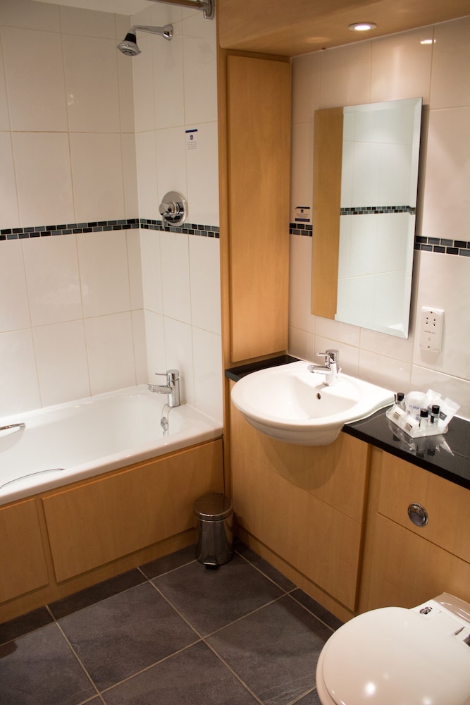 Best Western Plus Ullesthorpe Court Hotel & Golf Club 12/45