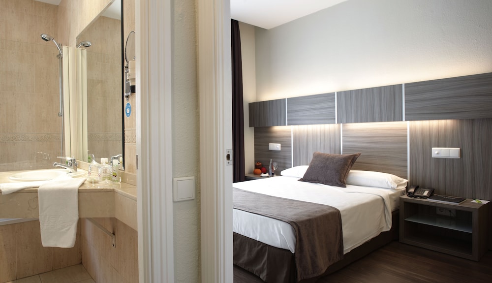 Hotel Aa Serrano By Silken 9/52