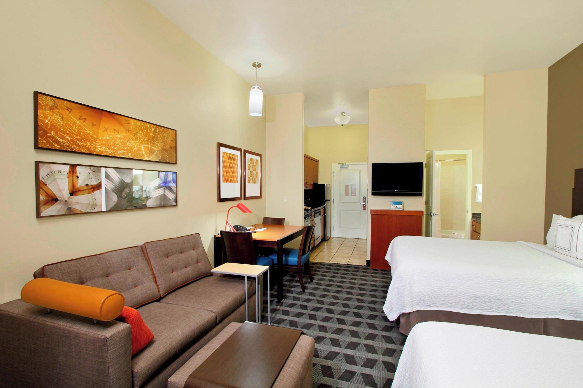 studio, multiple beds