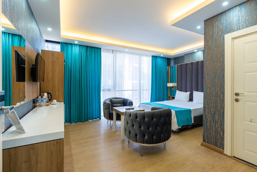Black Palace Hotel 14/43