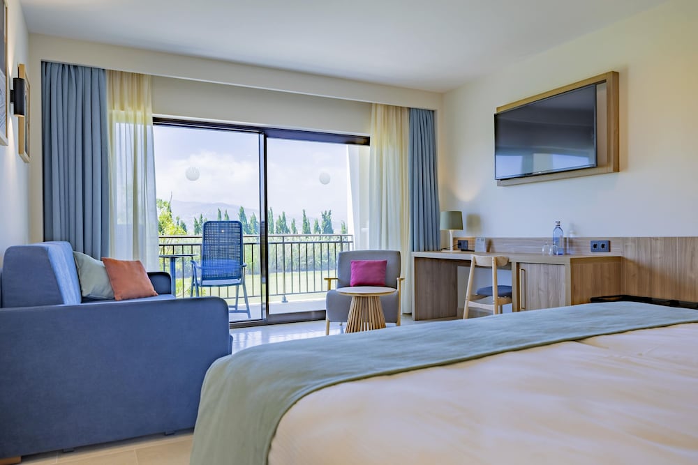 Impressive, Superior, Double Bed, Golf Course View