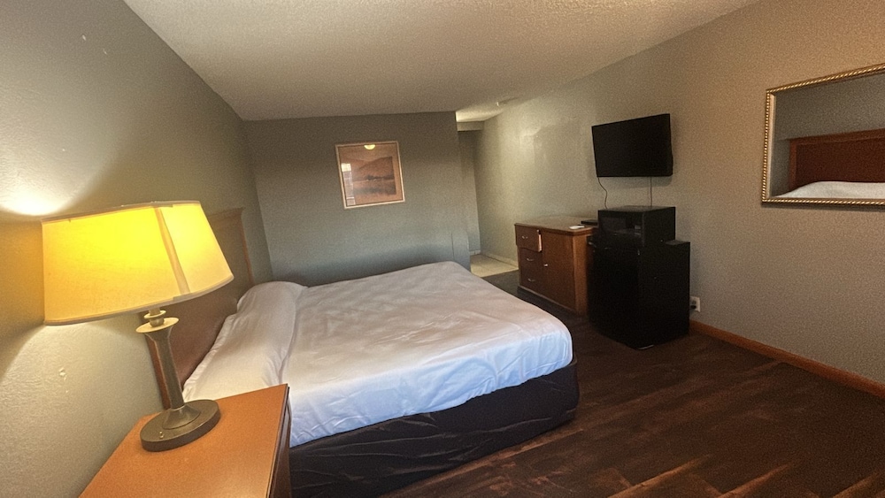 HiWay Inn Express Elk City Route 66 23/49