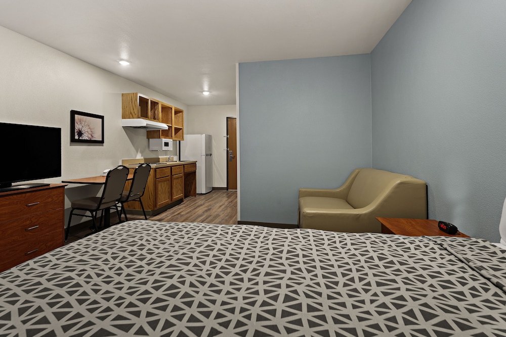 WoodSpring Suites Lexington Southeast 28/36