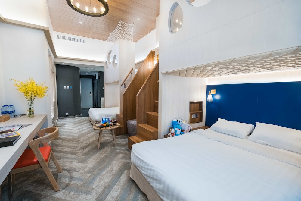 Nathan Hotel 27/72
