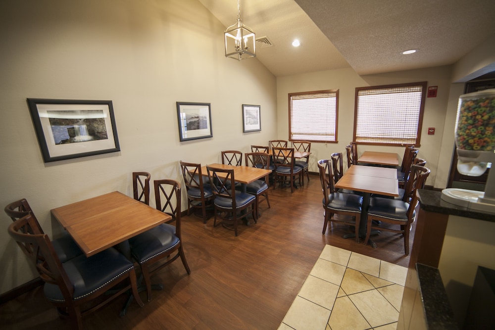 New Haven Village Suites 29/34