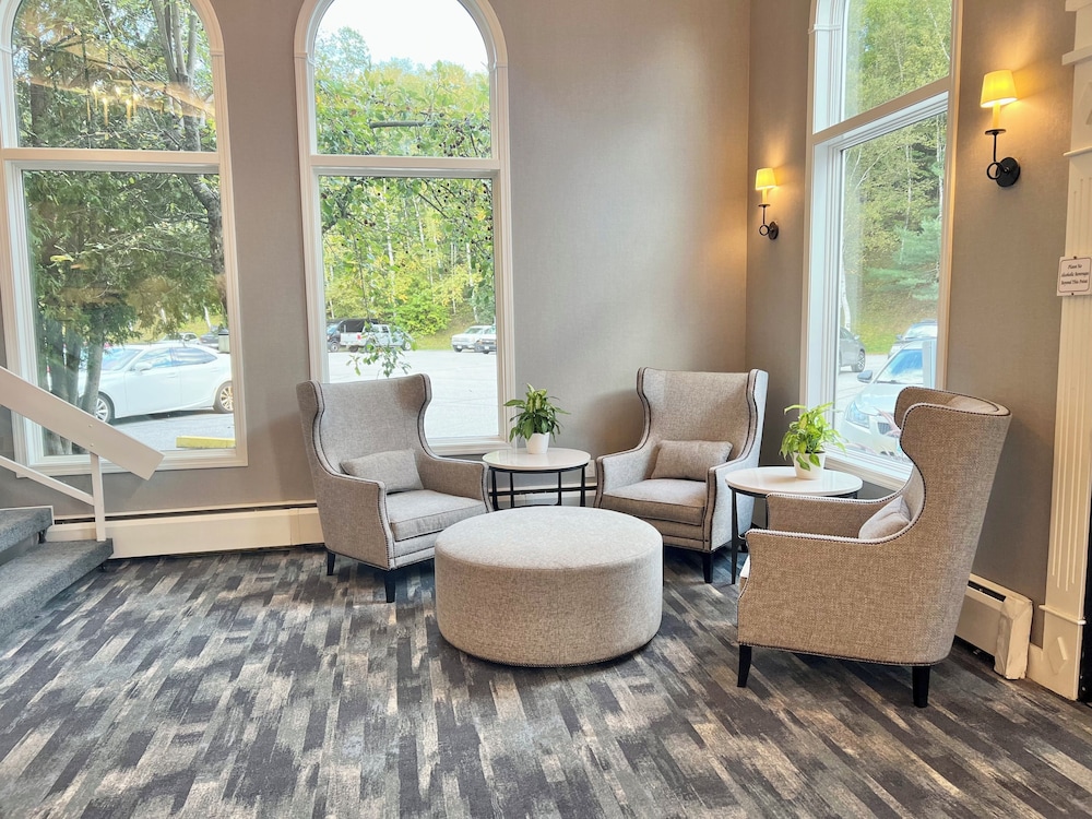 Town and Country Inn and Resort 31/50