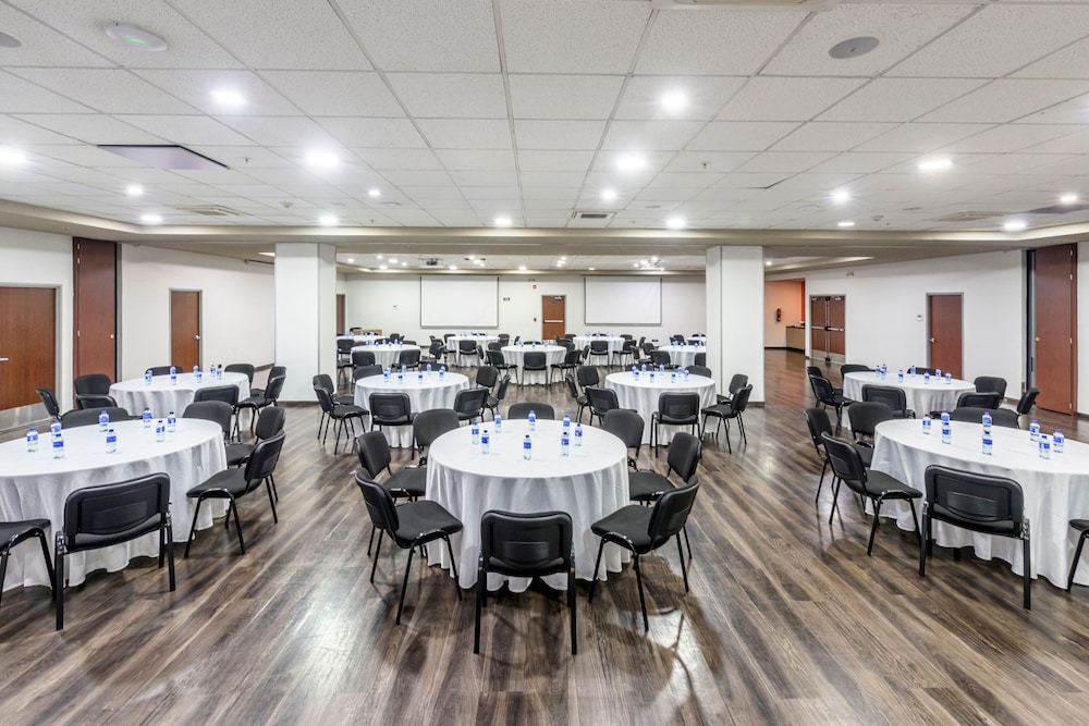 City Express Junior by Marriott Bogota Aeropuerto 45/60