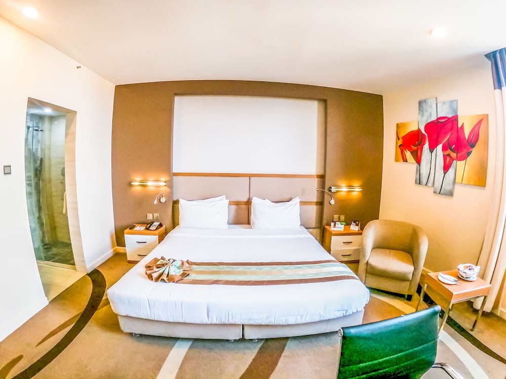 Standard King Room