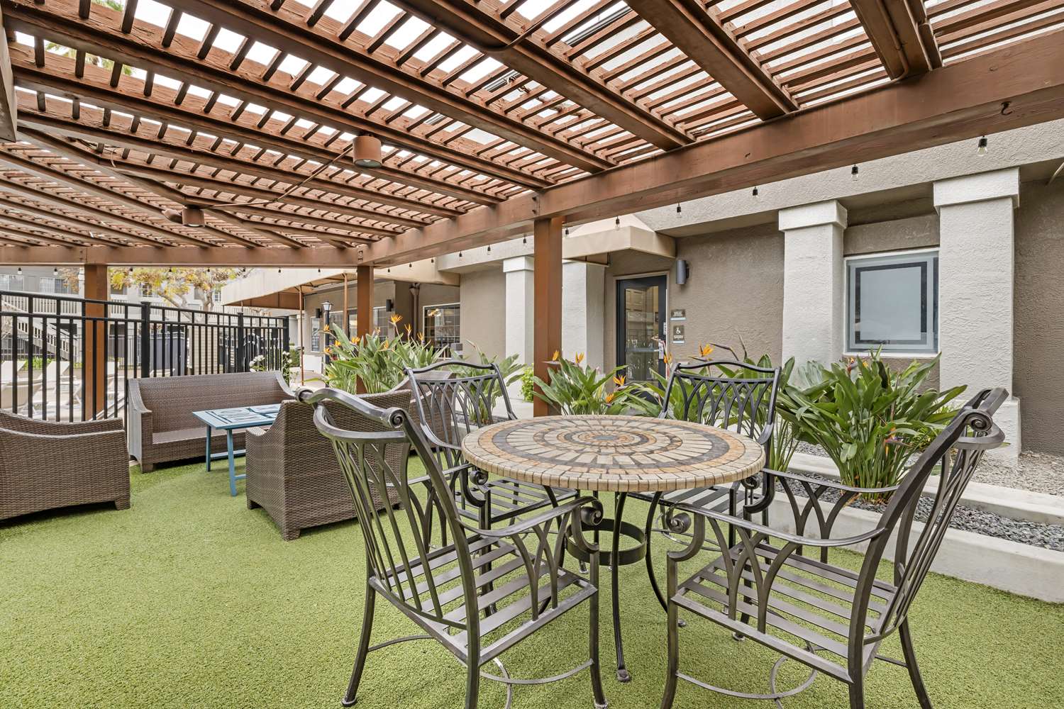 Sonesta ES Suites Torrance Redondo Beach 30/56