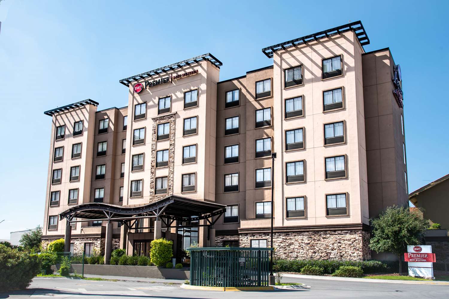 Best Western Premier Monterrey Aeropuerto 3/37