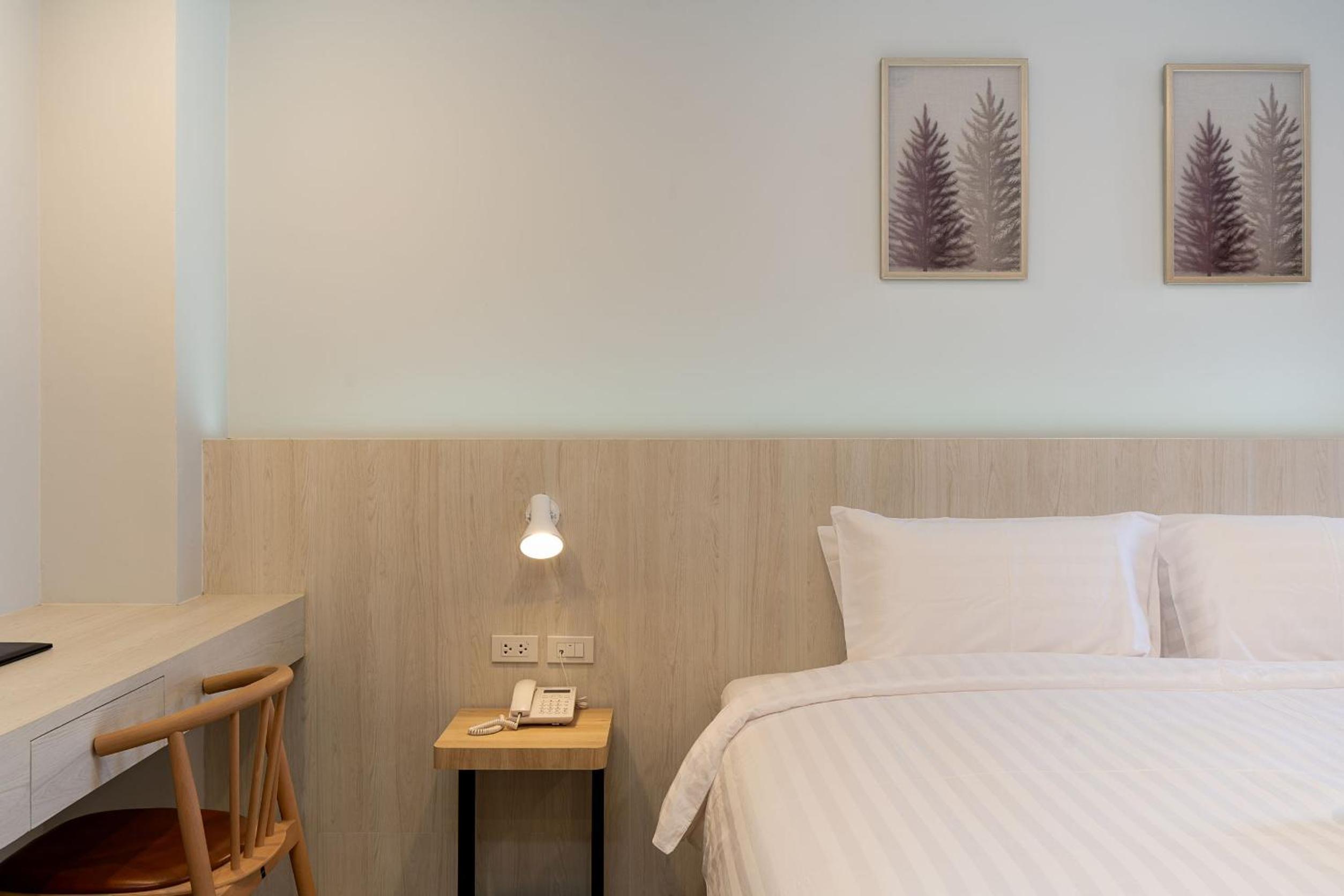جناح جونيور، The Pride Hotel Phitsanulok 7/10