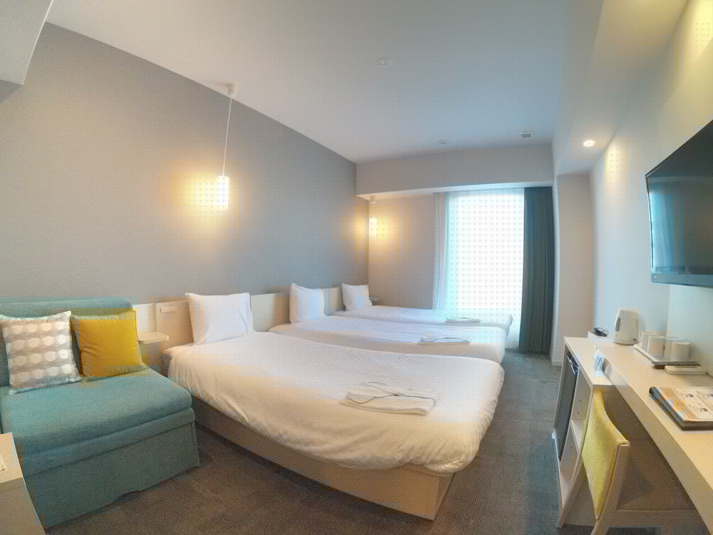 Henn na Hotel Maihama Tokyo Bay 11/53