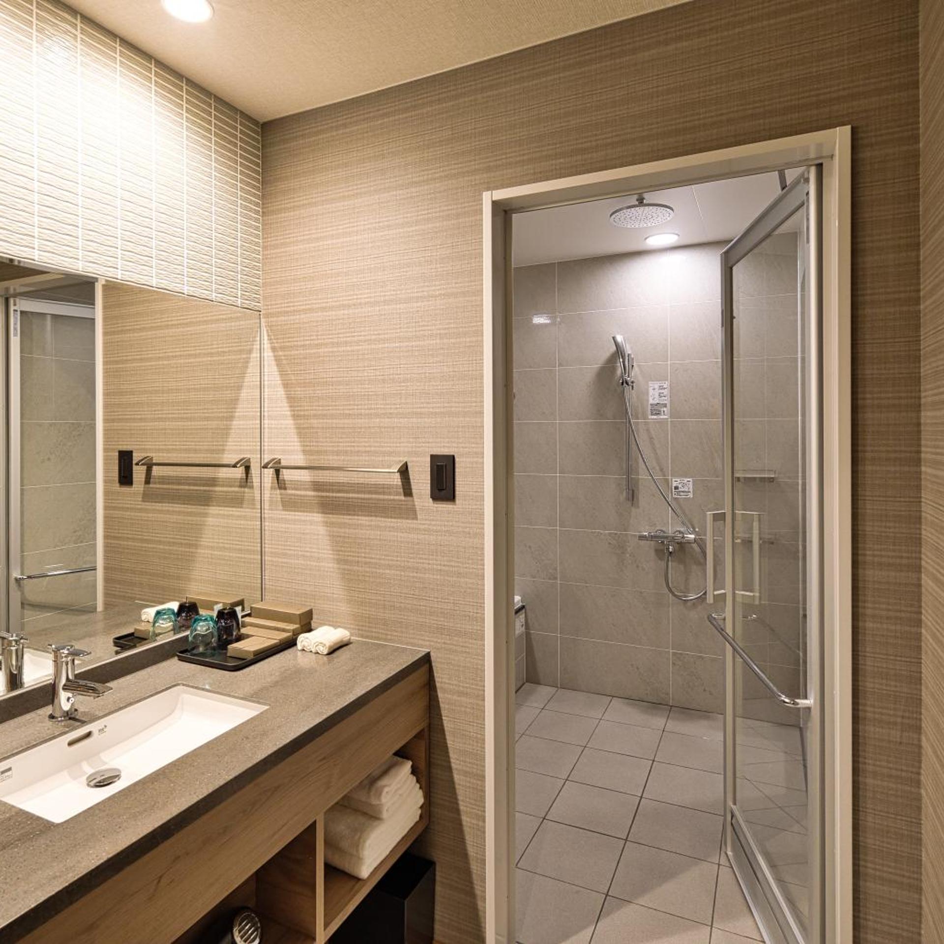 جناح، Winery Hotel & Condominium Hitohana 6/10