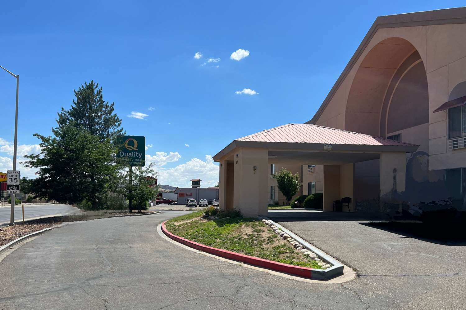 Quality Inn Suites Farmington 17/17