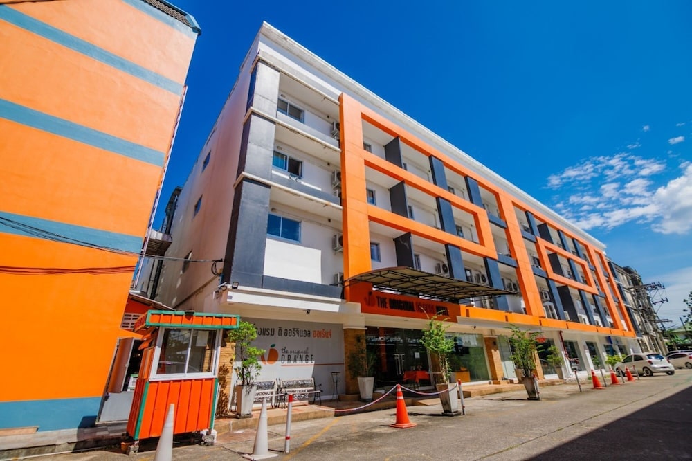 The Original Orange Rooms 1/30