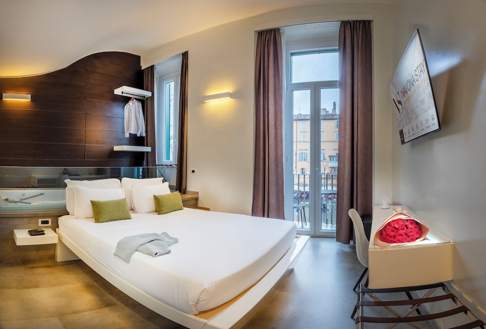 NAVONA SUITES 20/52