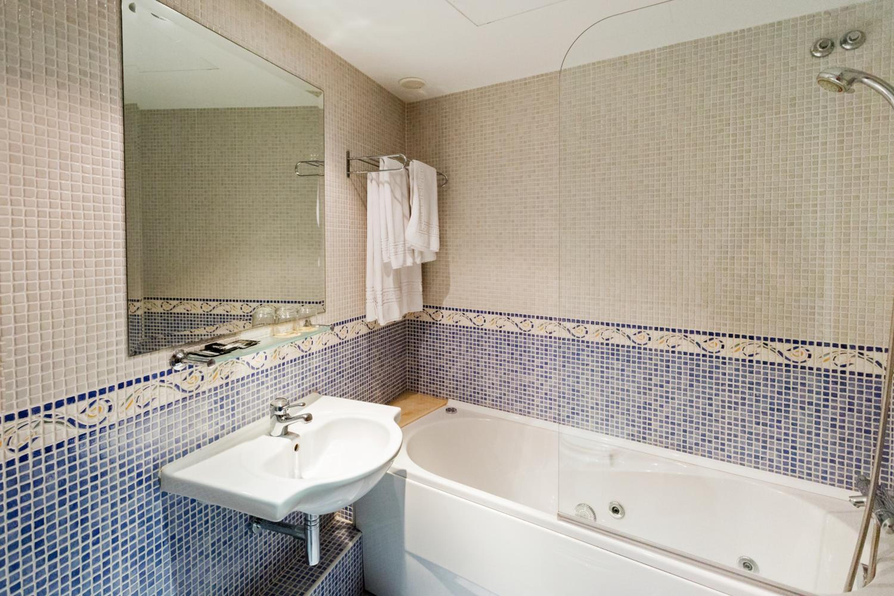 Hotel Valencia Ferrol 47/50