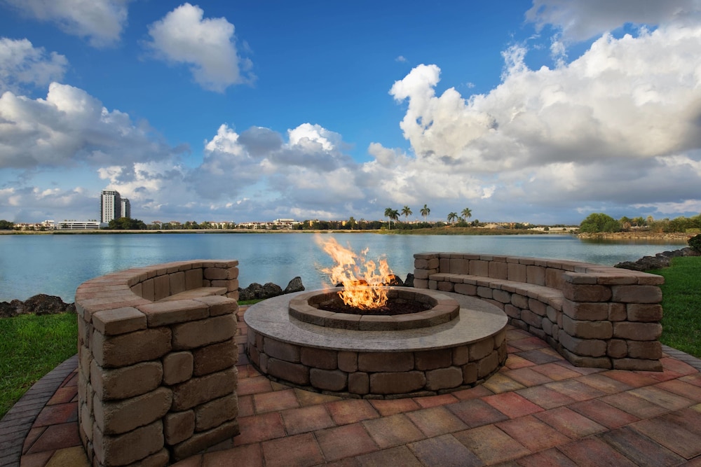 Marriott's Villas At Doral 30/42