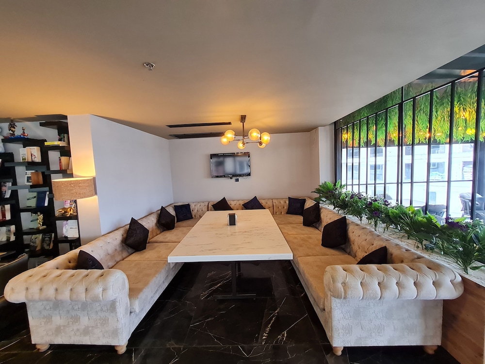 Air Boss Hotel 30/48