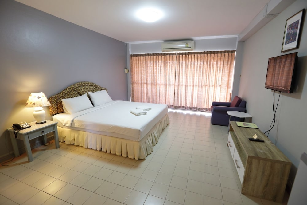 Pin Hotel 15/63