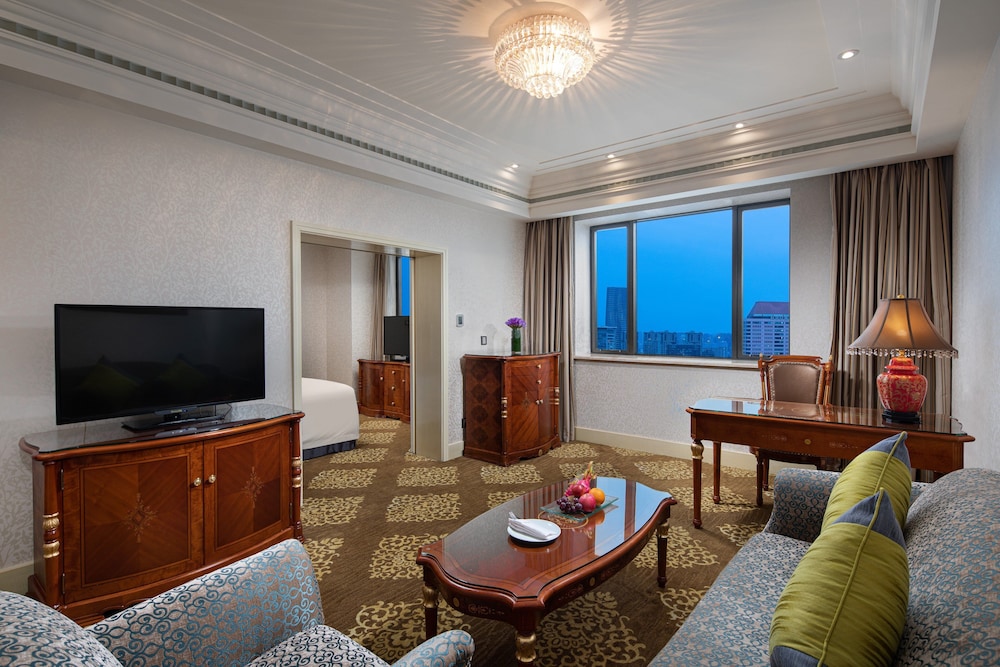 Crowne Plaza Shanghai Nanjing Road, an IHG hotel 46/71