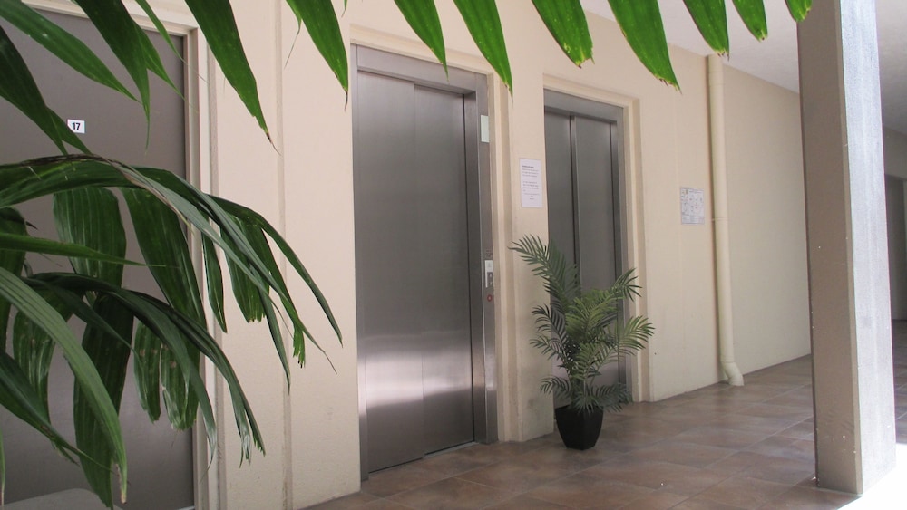 EDGE APARTMENTS CAIRNS 4/75