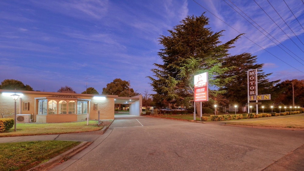 HAMILTON HUME MOTOR INN YASS 21/26